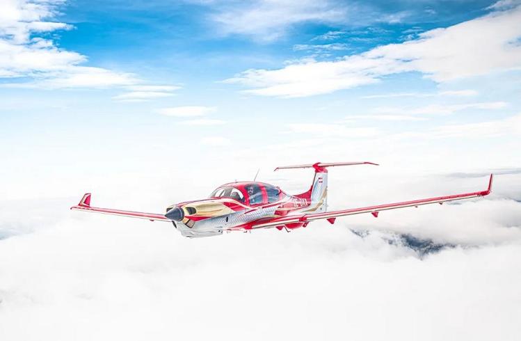 继成功穿越北大西洋 z6尊龙·中国官方网站钻石DA50飞机飞越欧亚大陆亮相珠海航展